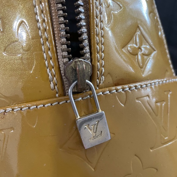 LOUIS VUITTON ❤️VINTAGE LV PATENT SATCHEL🎉 - Picture 6 of 10